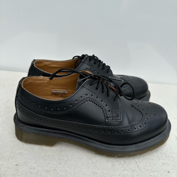 Dr Martens Black Leather Wingtip 3989 Oxford Brogue Shoes Mens Sz 5 / Wmn 6 - Picture 2 of 8